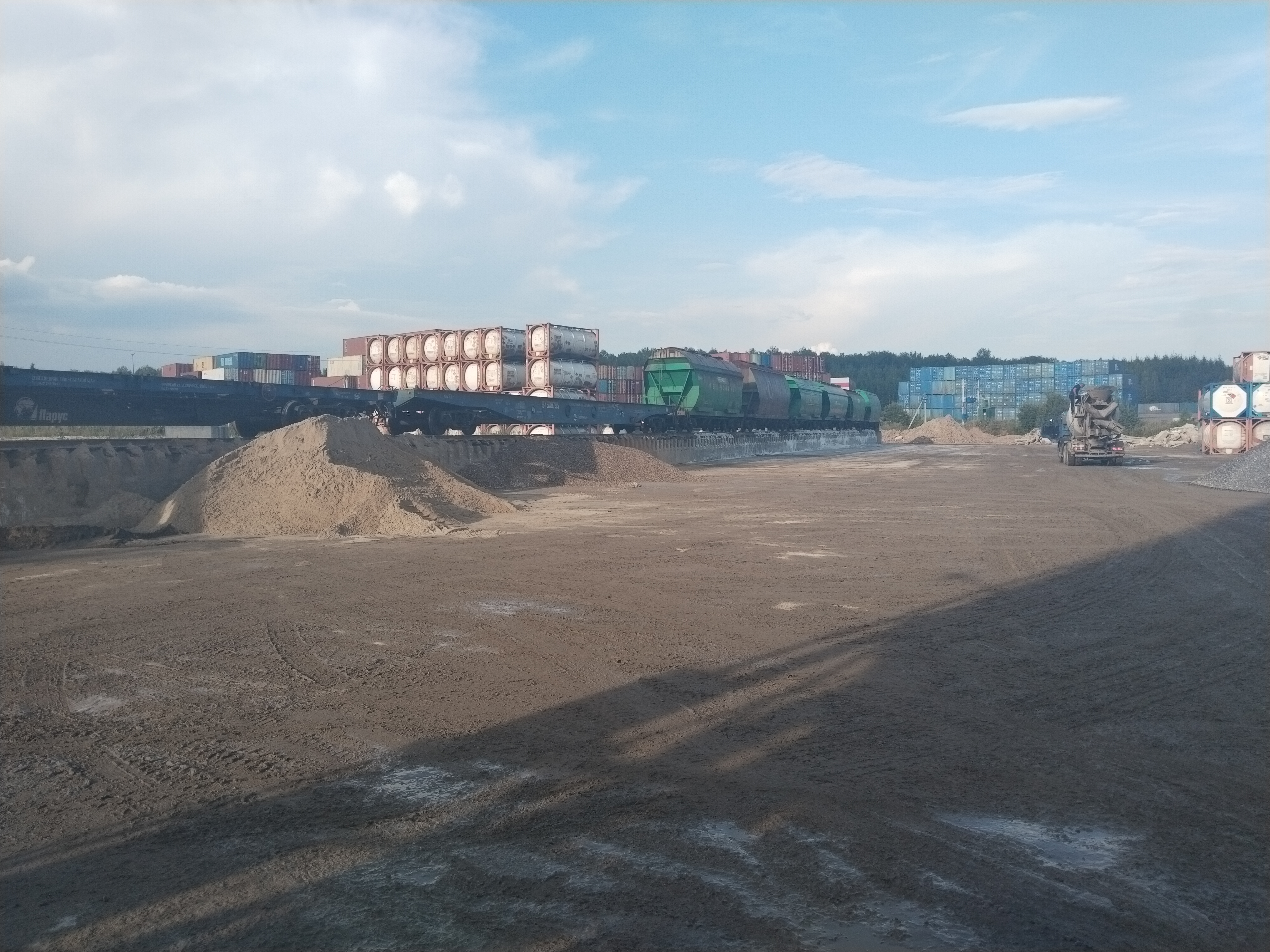 Производственная база с ЖД путями