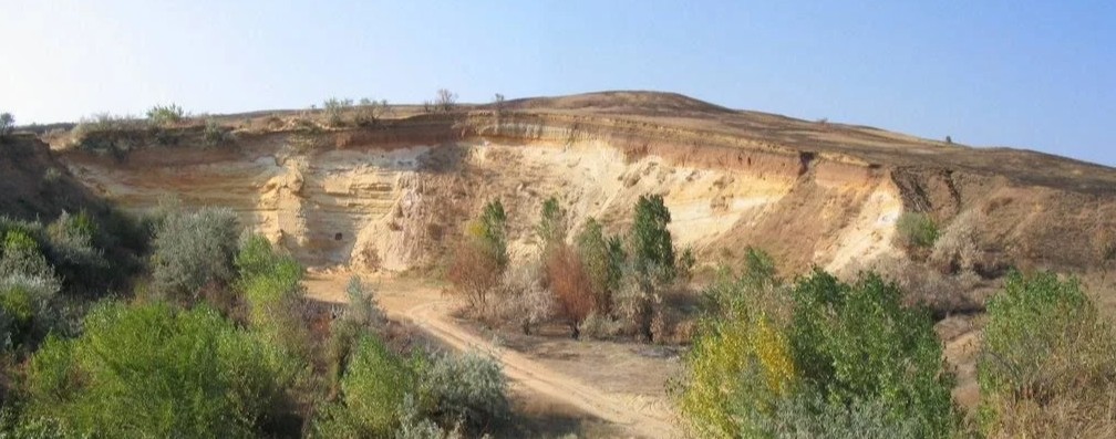 Песчаный карьер (месторождение песка)