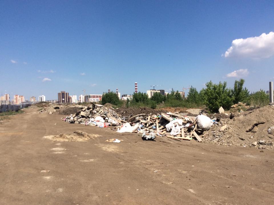 В центре города стихийная свалка