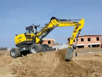 Не убедился в безопасности своего маневра 