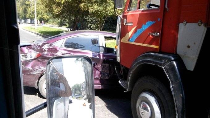 Сильно он его шваркнул ... 