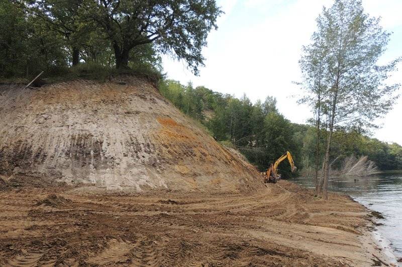 Незаконно построили дорогу 