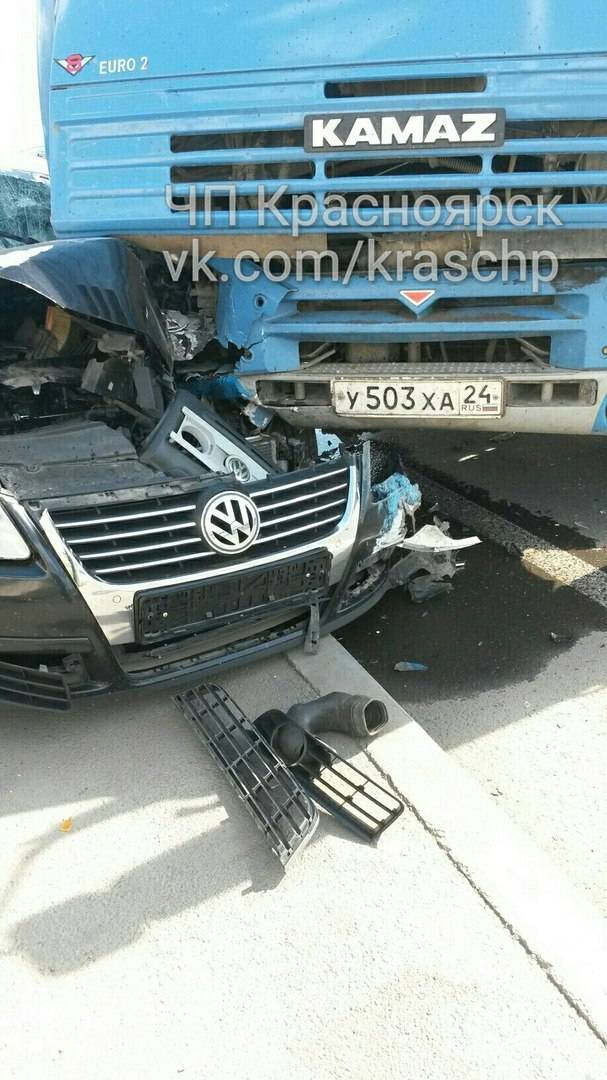 Авария камаз и фольцваген 