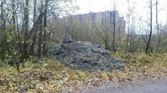 Обнаружена незаконная свалка бетона 