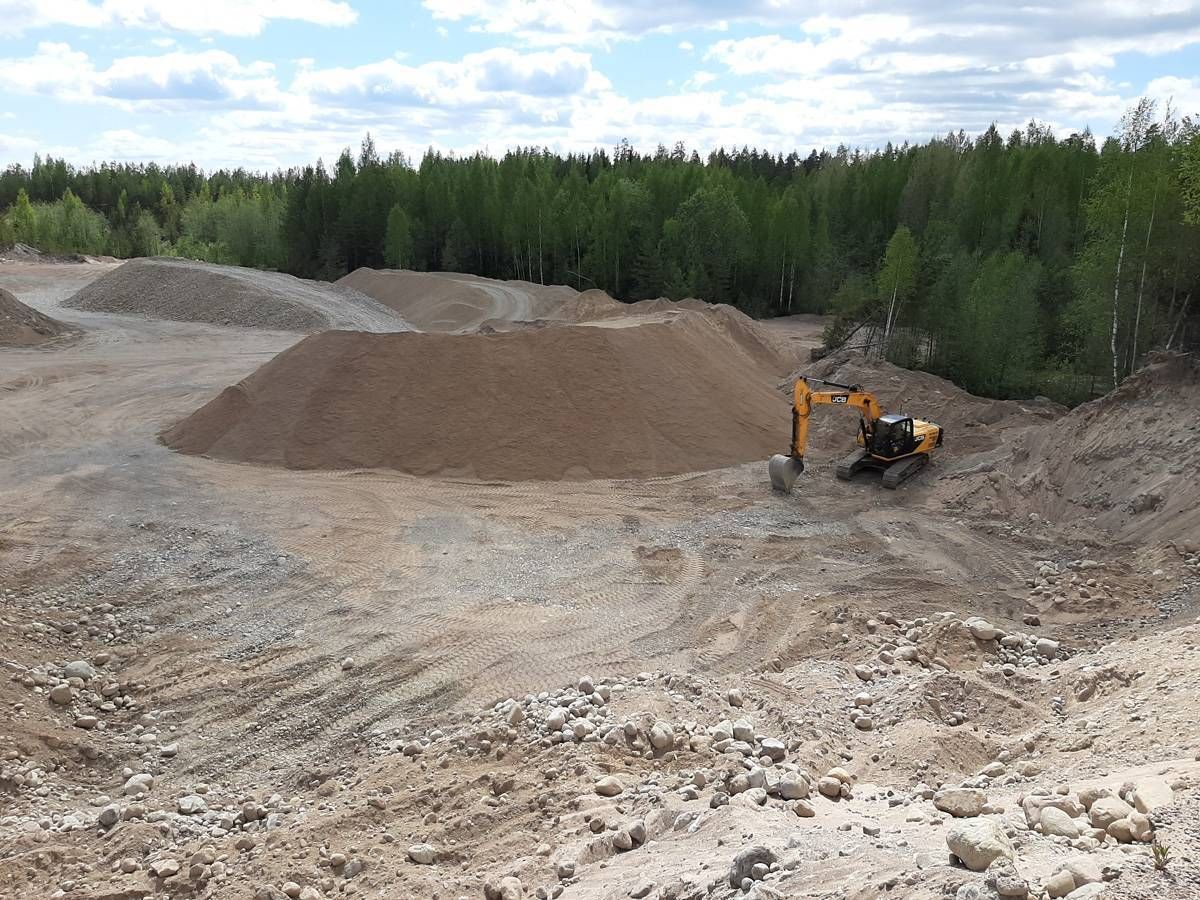 5 квартал карьер около  Выборга