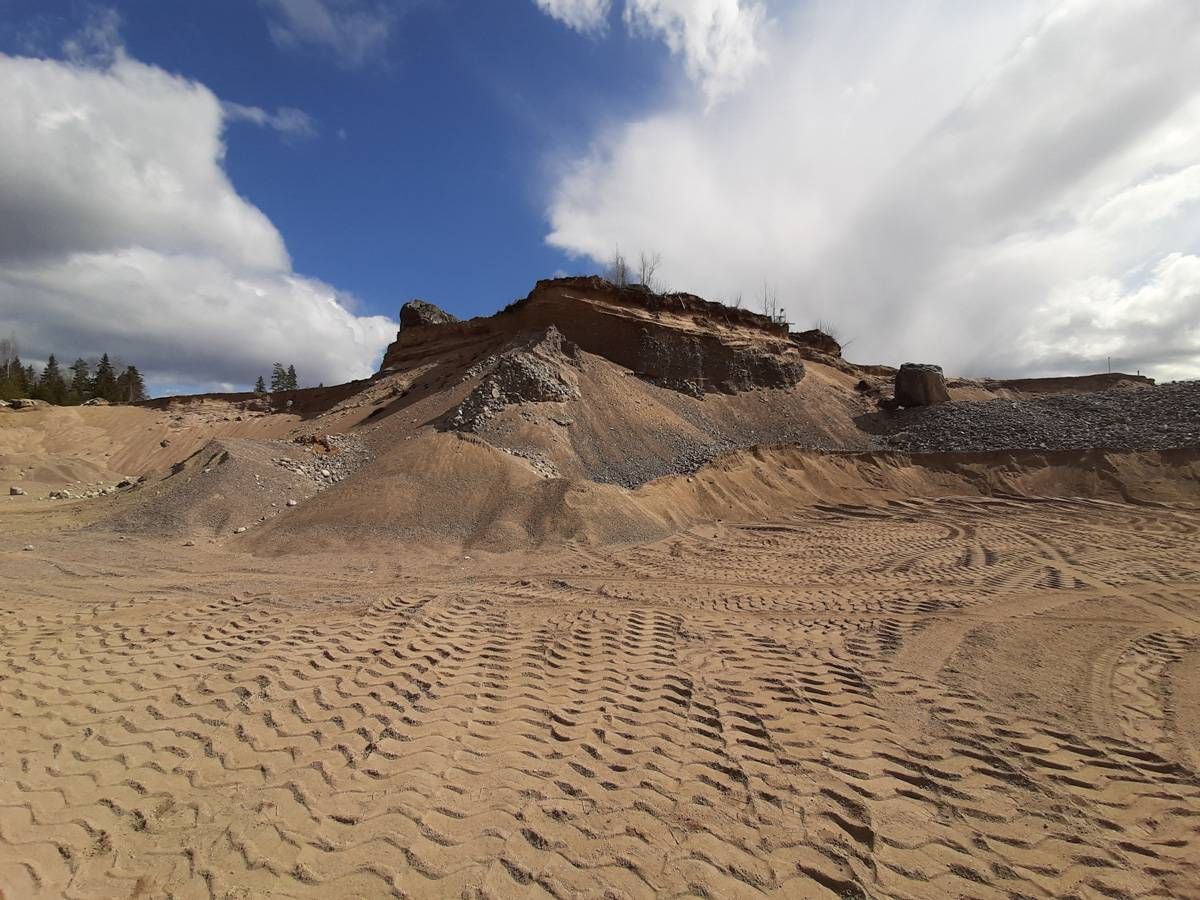 5 квартал карьер около  Выборга