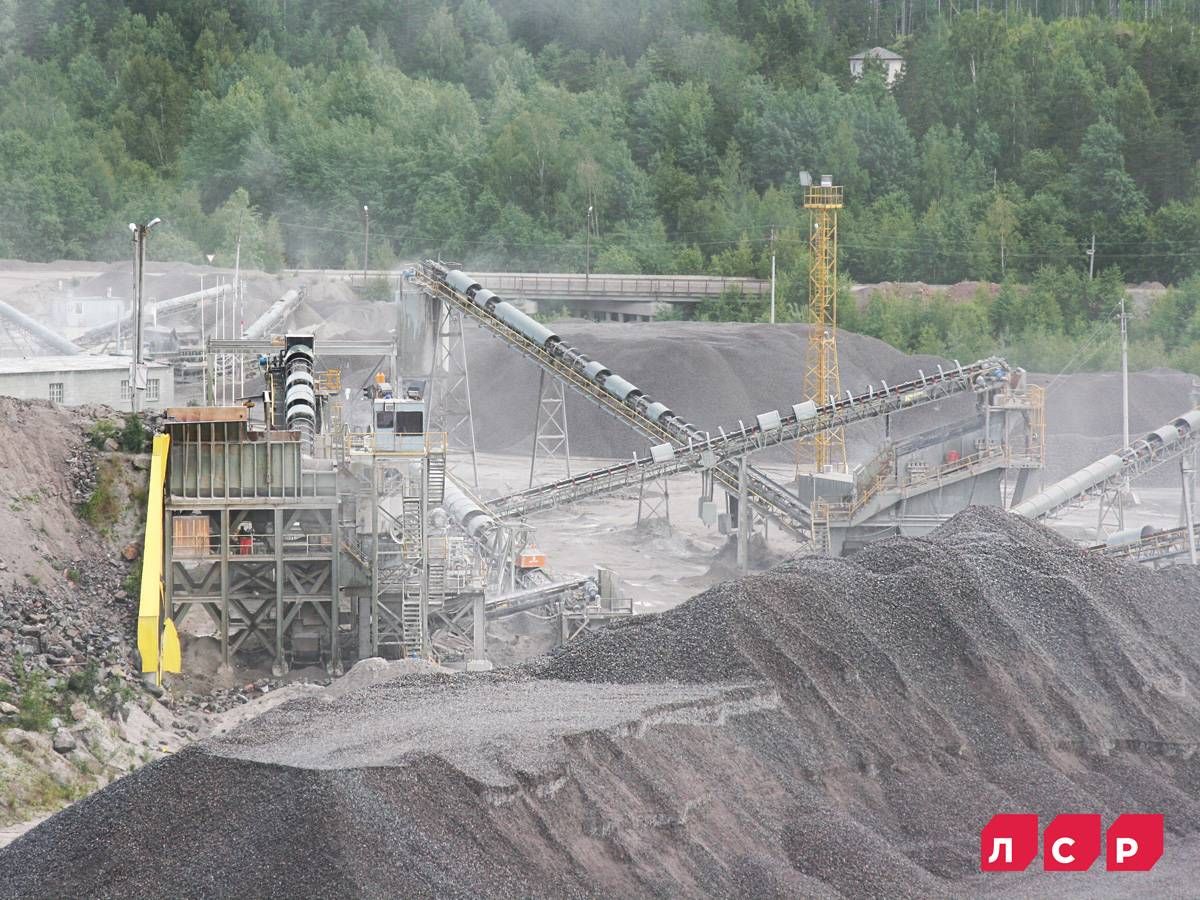 Кузнечное карьер АО ЛСР.Базовые