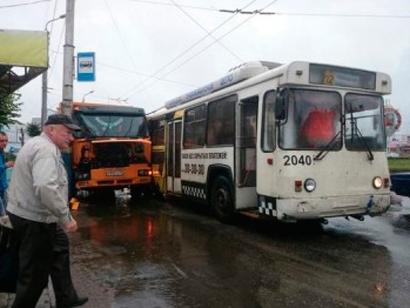 ДТП самосвал в Брянске