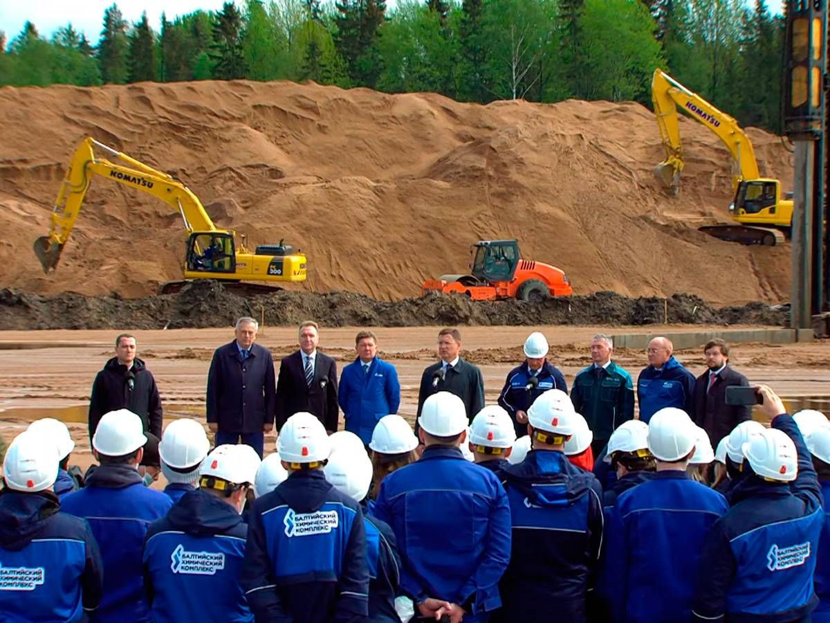 Строительство завода в Усть-Луге