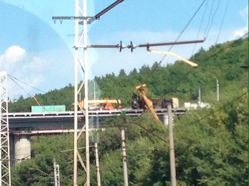 Грохот стоял на всю округу...