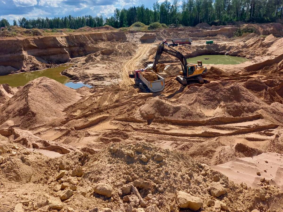 Костуя карьер