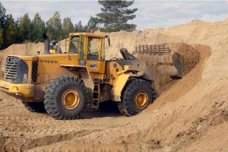 погузка на карьере Малукса