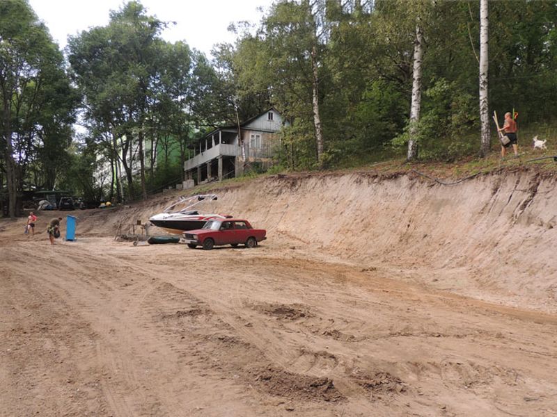 Незаконно построили дорогу