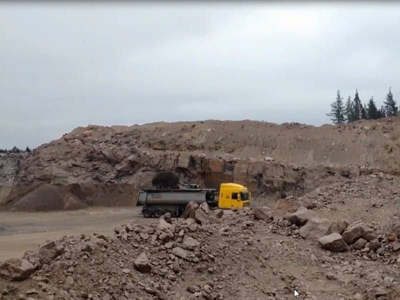 Незаметный  карьер