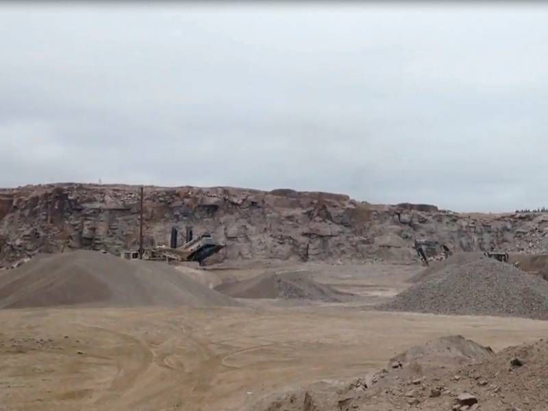 Незаметный  карьер