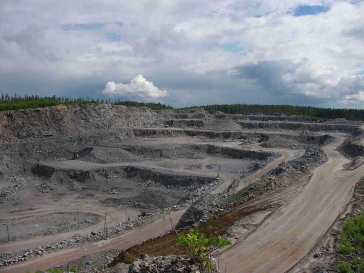 Островский  карьер щебня