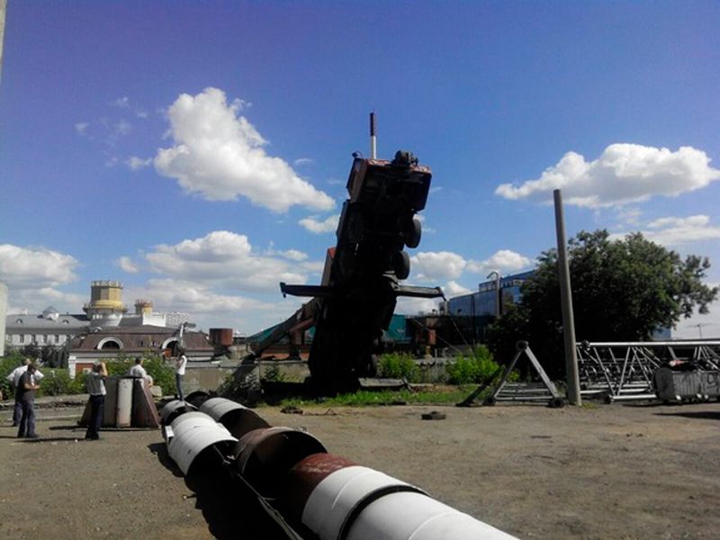 Стрела перевесила за корпусом КФУ