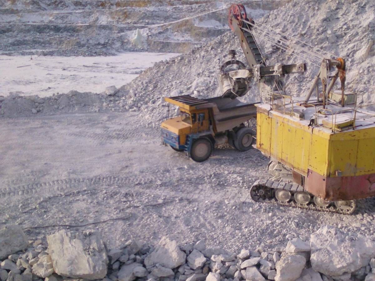 техника на пугачевском карьере